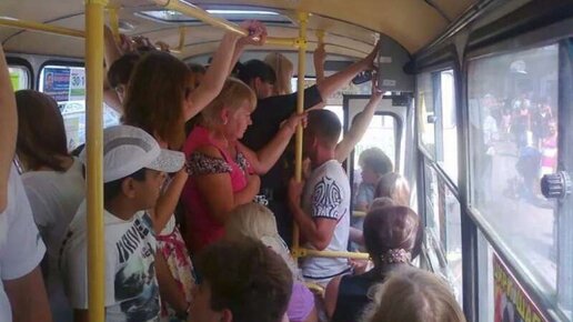 Картинка: Волгоградец, показавший пассажирам автобуса своё «достоинство», идет под суд