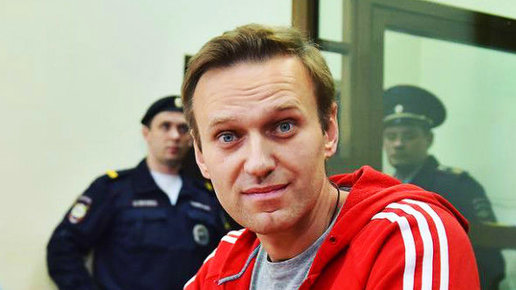 Картинка: Навальный провел на свободе 10 секунд