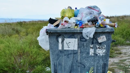 Картинка: Как  с 1 января 2019 года за вывоз мусора ежемесячно будут брать в среднем   по 150 рублей с человека