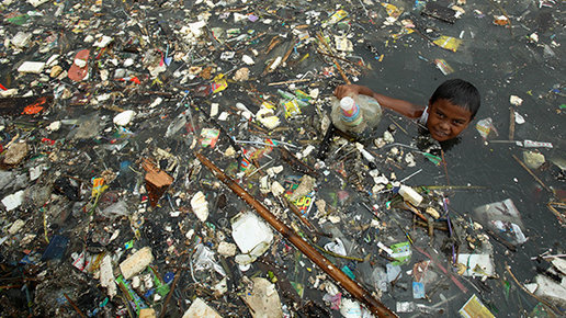 Картинка: Юный голландец изобрел систему очистки океанов от мусора