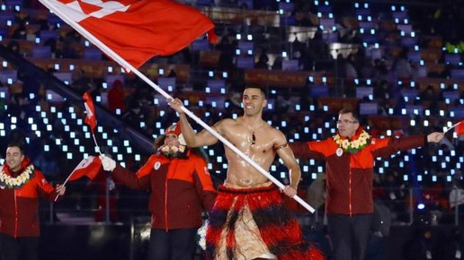 Картинка: ТОП-10 запоминающихся моментов Олимпиады: Тонганский знаменосец