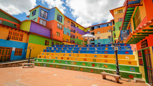 Картинка: Путешественница в Колумбии обнаружила один из самых красочных городов в мире