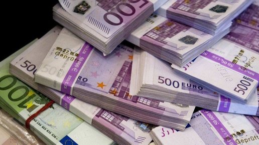 Картинка: Женщина нашла 300 тысяч евро и отдала их