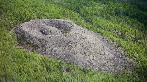 Картинка: Патомский кратер — «Гнездо огненного орла»