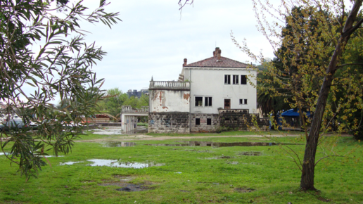 Картинка: Особняк Будва - заброшенный дом в Черногории