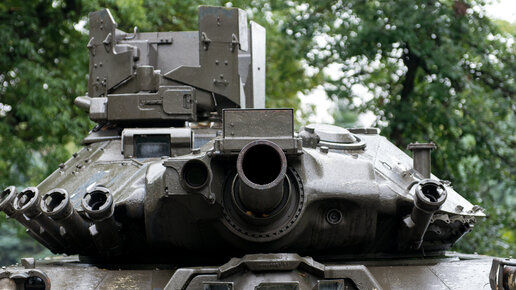 Картинка: Что будет, если пуля попадет прямо в дуло танка?