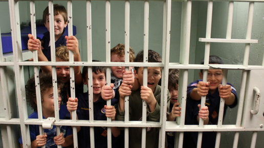 Картинка: Школа – это тюрьма