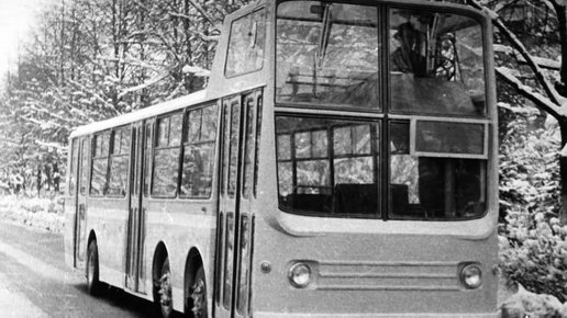 Картинка: Автобус с трапом и рубкой. Малоизвестный проект из СССР. 