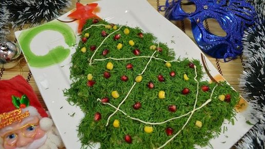Картинка: Новогодний салат “Елочка” с яичными блинами