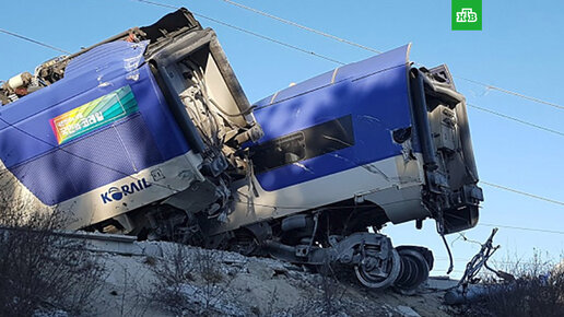 Картинка: После крушения скоростного поезда глава компании KoRail подал в отставку
