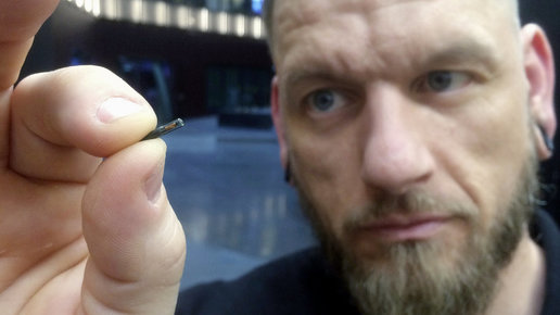 Картинка: В Швеции тысячи людей имплантируют себе чипы под кожу для замены ключей, кошельков и визиток