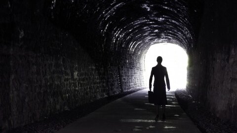 Картинка: Английские ученые раскрывают значение слова «свет в конце туннеля»
