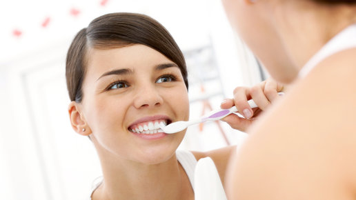 Картинка:  Как правильно чистить зубы утром и вечером