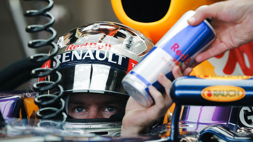 Картинка: Как пилоты F1 пьют во время гонки?