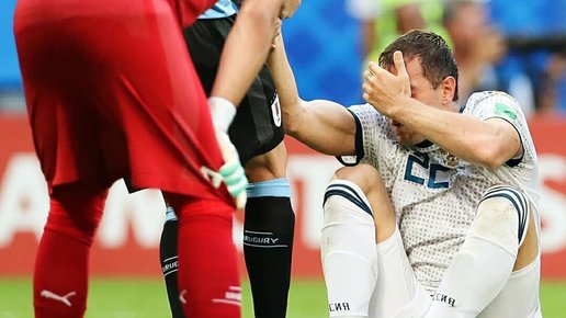Картинка: Форвард Уругвая забил первый гол благодаря подсказке Акинфеева