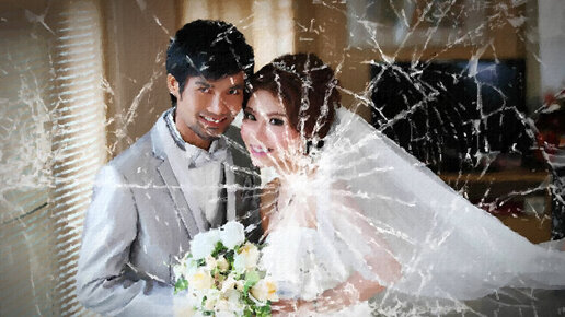Картинка: Разбитое стекло на свадебном фото