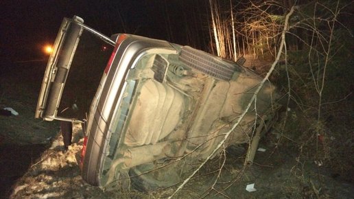 Картинка: В Кировской области пьяный водитель на иномарке на «встречке» врезался в ВАЗ, погибли 5 человек