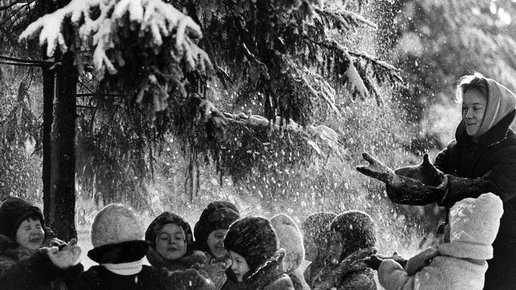 Картинка: В чем гуляли зимой советские дети?