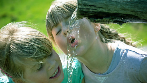 Картинка: В чем заключается польза воды для организма детей