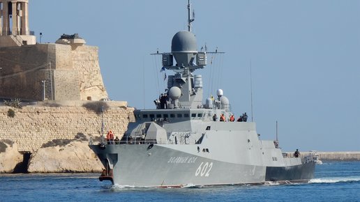 Картинка: Корабли России у Гибралтара: Испания встречает,  на Западе недовольны