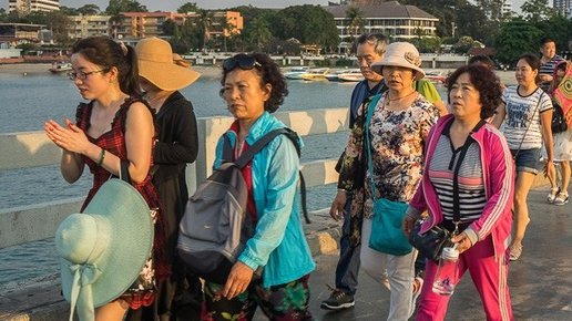 Картинка: Все ли китайцы ходят шумными толпами?
