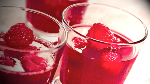 Картинка: Малиновое желе с розовым вином