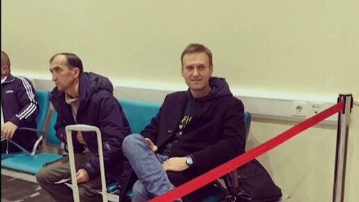 Картинка: Отпуск важнее: Навальный готов отобрать деньги у больных онкологией детей!