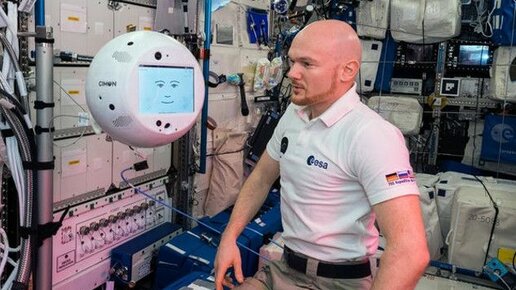 Картинка: Летающий на МКС робот станет компаньоном и помощником (+ видео)