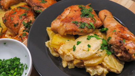 Картинка: Курица с картошкой, запеченная под сливочным соусом