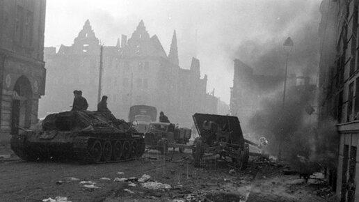 Картинка: Подборка фотографий штурма советскими войсками города-крепости Кёнигсберга