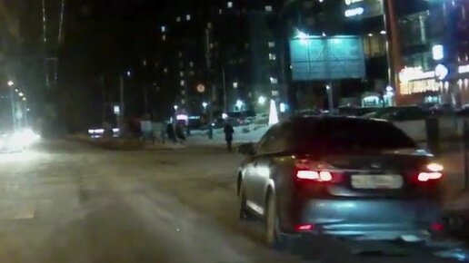Картинка: В Брянске служебное авто вице-губернатора проскочило на 