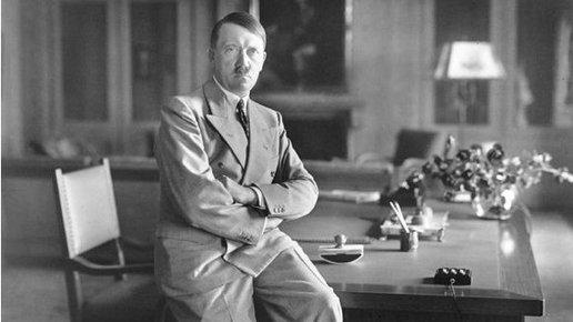 Картинка: Еврейка, которую Гитлер поцеловал в руку и вручил цветы