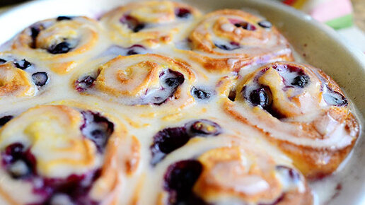 Картинка: Сладкие роллы с черникой и лимоном