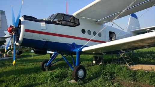 Картинка: Музей самолетов в Бургасе. Фото-статья.