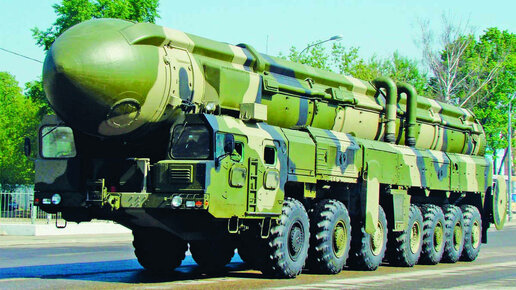 Картинка: Тяжелый ракетный военный тягач МАЗ-7917 (14х14)