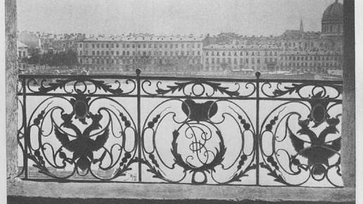 Картинка: Самые древние балконы в Питере