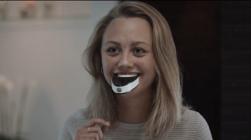 Картинка: Эта умная зубная щетка почистит ваши зубы за 6 секунд 