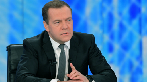 Картинка: Медведев как диагноз экономике. Что не так в позитивном интервью премьера