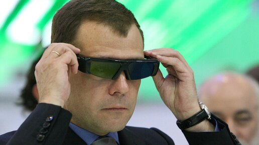 Картинка: Медведев заявил, что повышение пенсионного возраста было выстраданным решением