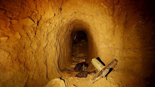 Картинка: Россия выдворила боевиков из подземных городов в Сирии