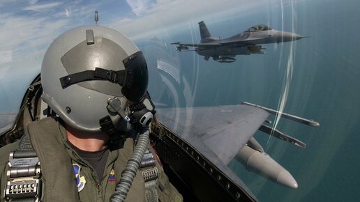 Картинка: Почему пилоты ВВС США используют в своих переговорах имя Роджер и что оно означает