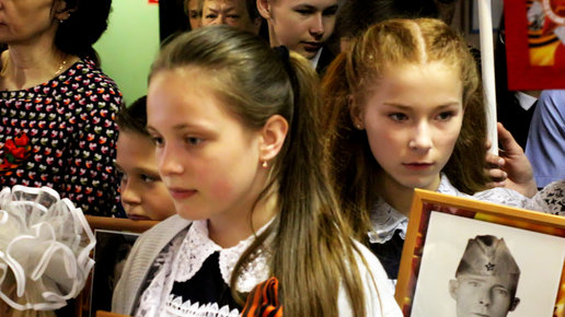 Картинка: В Шимановской школе №4 традиционно собрались на линейке 