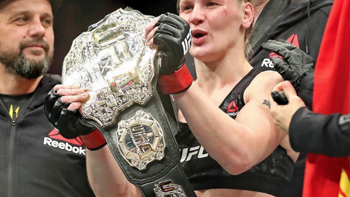 Картинка: Россиянка впервые стала чемпионкой UFC.