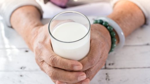 Картинка: Йогурт защищает пожилых людей от остеопороза