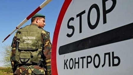 Картинка: Я вас озолочу: украинка пыталась подкупить крымских пограничников