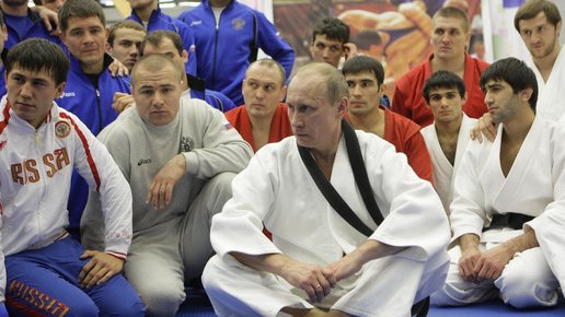 Картинка: Спорт сильных мира сего: во что играют Обама, Путин и Буш