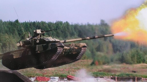 Картинка: Российские танкисты разогнали 46-тонный Т-72 до скорости более 70 км/ч