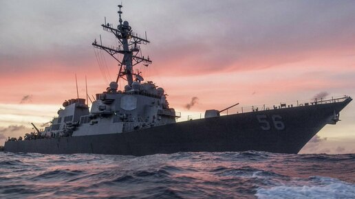 Картинка: Эсминец США прошёл мимо базы России под прицелом и на расстоянии в 100 км