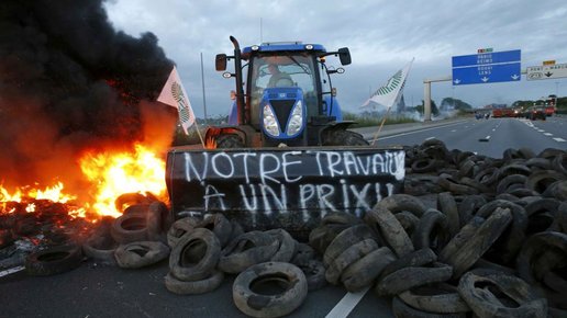 Картинка: Опасности забастовок во Франции для простых людей и туристов.