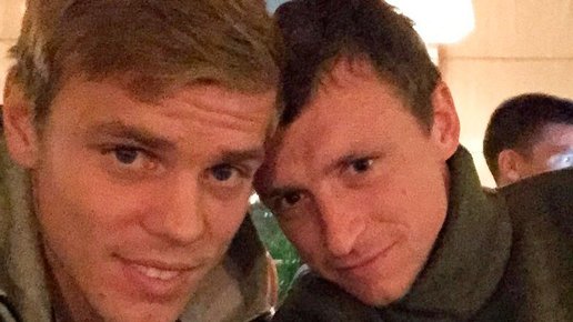 Картинка: Футболисты Какорин и Мамаев избили посетителя кафе в Москве